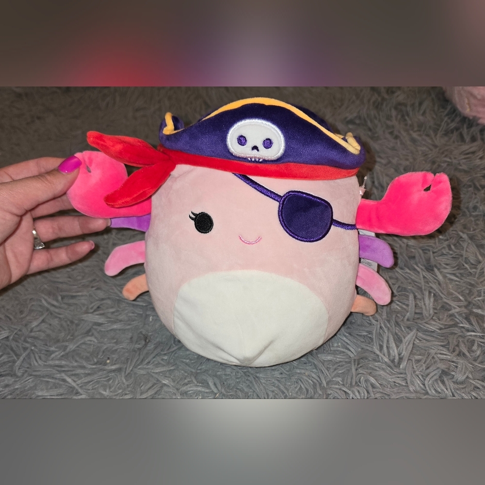 SQUISHMALLOW PLUSH! 8in Cailey The Crab Pirate (HALLOWEEN EXCLUSIVE) NWT